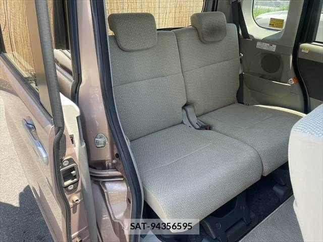 Daihatsu TANTO 2015-11 8210582-8
