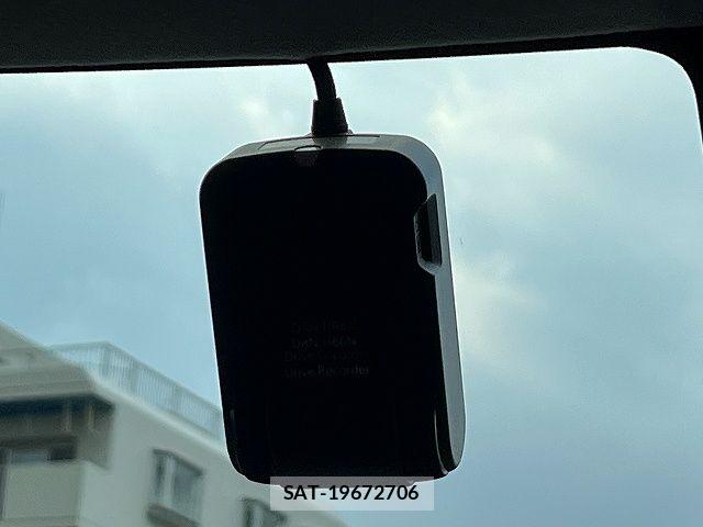 Daihatsu TANTO 2017-03 8210577-11