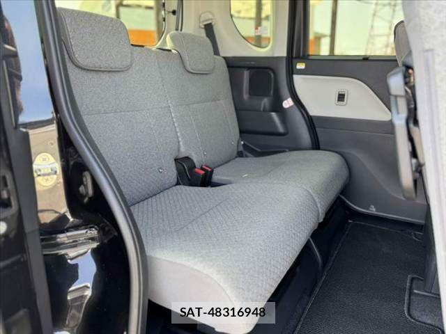 Daihatsu TANTO 2023-01 8210570-18