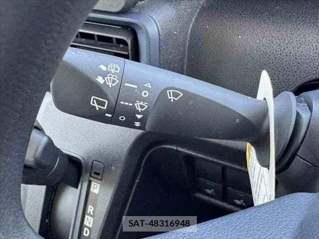 Daihatsu TANTO 2023-01 8210570-26