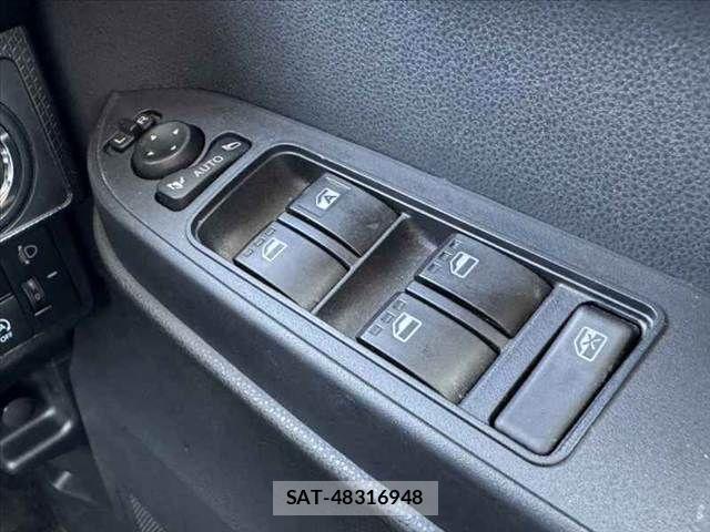 Daihatsu TANTO 2023-01 8210570-27