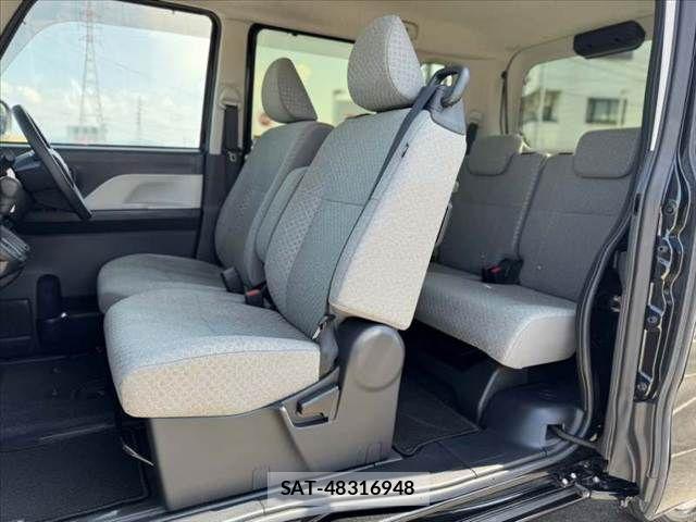 Daihatsu TANTO 2023-01 8210570-6