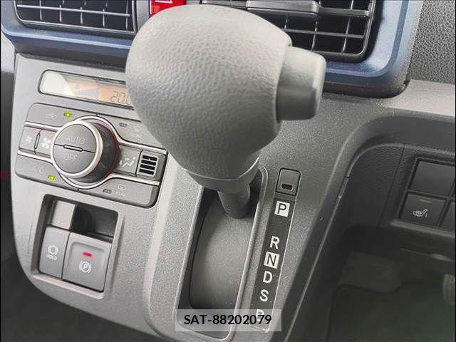 Daihatsu TANTO 2023-07 8210580-11