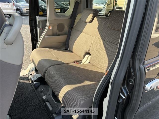 Daihatsu TANTO 2016-04 8210578-18