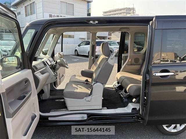 Daihatsu TANTO 2016-04 8210578-20