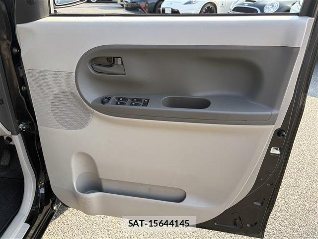 Daihatsu TANTO 2016-04 8210578-23