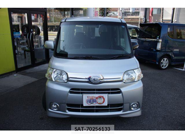 Daihatsu TANTO 2013-04 8210590-5