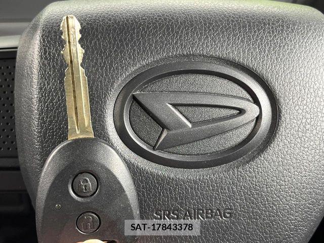 Daihatsu TANTO 2020-07 8210571-6