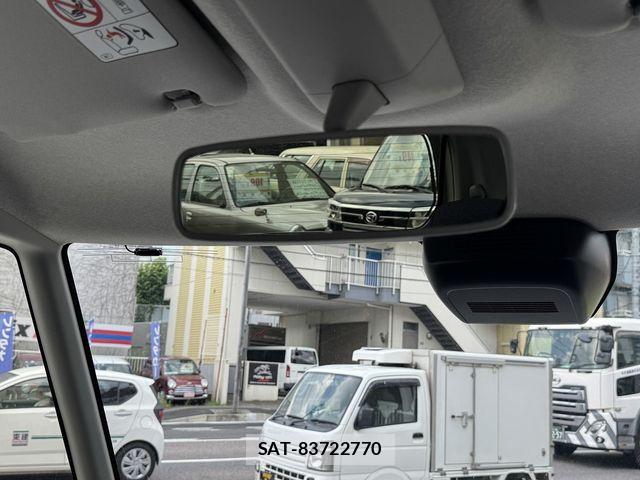 Daihatsu TANTO 2025-03 8210575-23