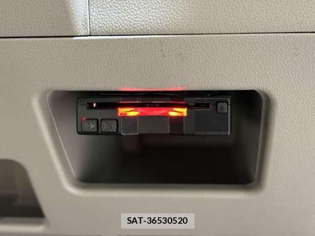 Daihatsu TANTO 2015-12 8210586-13