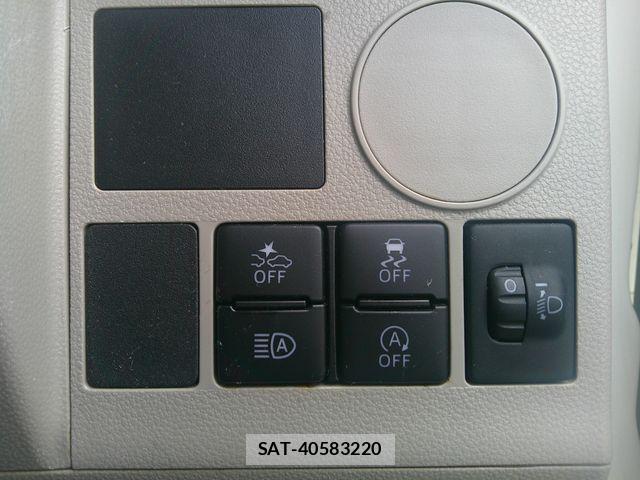 Daihatsu TANTO 2019-06 8210574-8