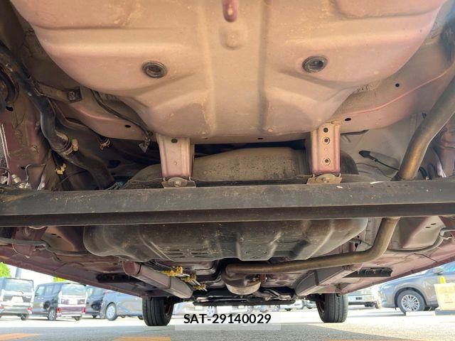 Daihatsu TANTO 2018-03 8210581-18