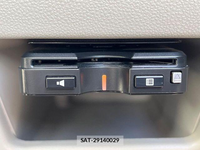 Daihatsu TANTO 2018-03 8210581-7