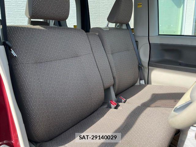 Daihatsu TANTO 2018-03 8210581-8