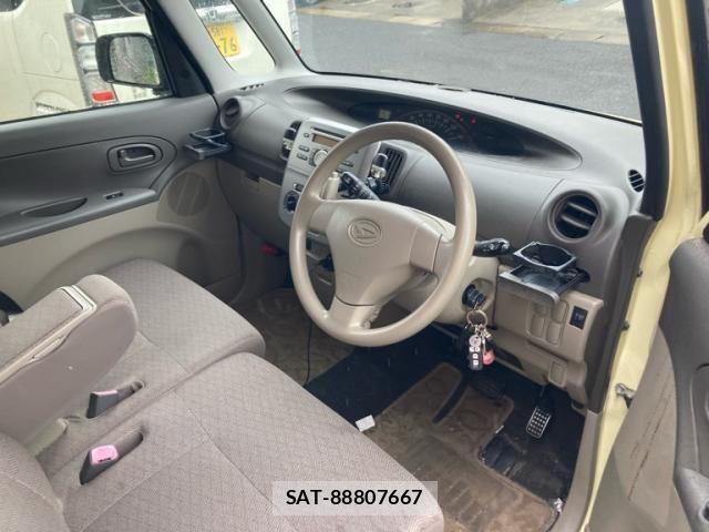 Daihatsu TANTO 2011-02 8232062-13