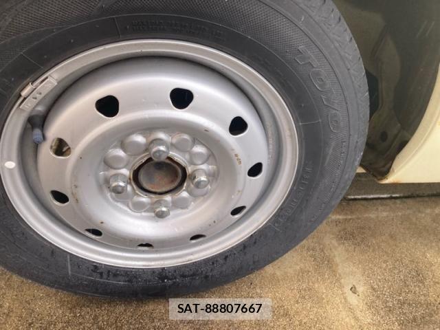 Daihatsu TANTO 2011-02 8232062-4
