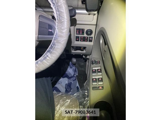 Daihatsu TANTO 2017-09 8232057-12