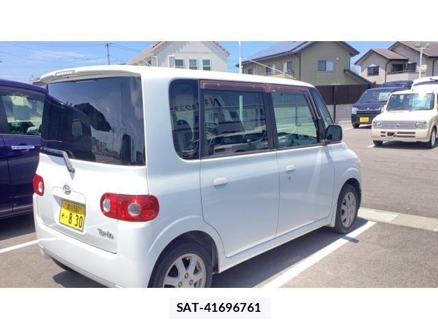 Daihatsu TANTO 2005-06 8232059-1