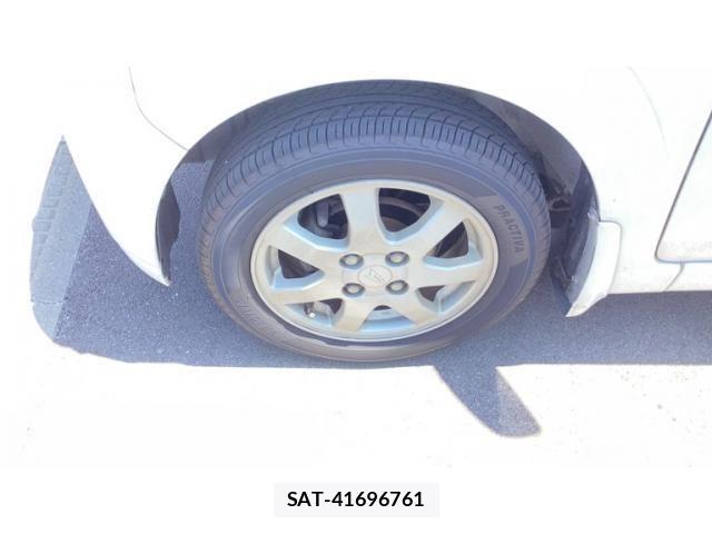 Daihatsu TANTO 2005-06 8232059-4