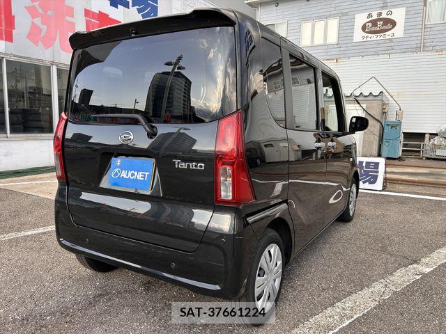 Daihatsu TANTO 2025-01 8246889-4