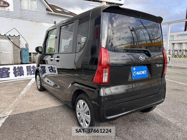 Daihatsu TANTO 2025-01 8246889-6