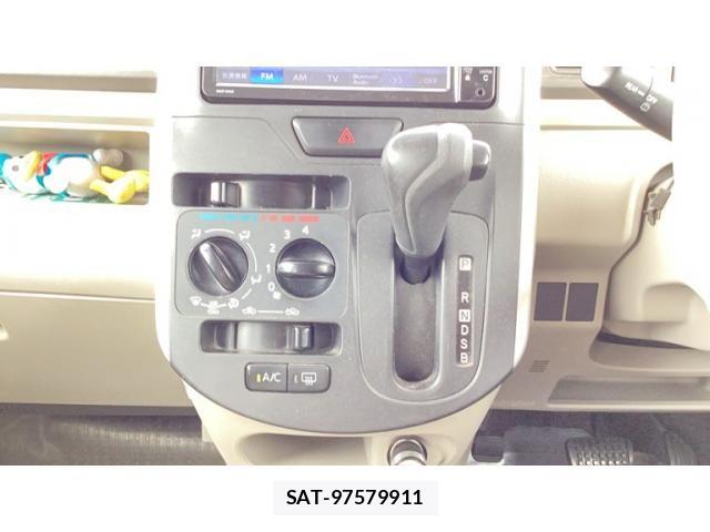 Daihatsu TANTO 2013-11 8246897-4