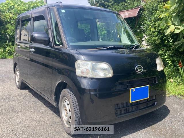 Daihatsu TANTO 2012-01 8246898-0
