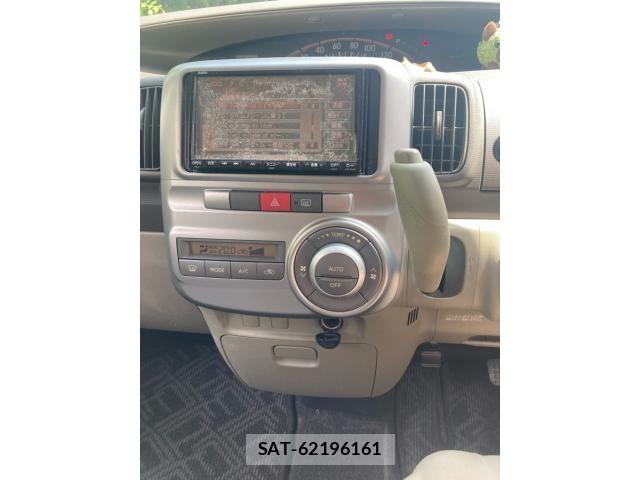 Daihatsu TANTO 2012-01 8246898-23