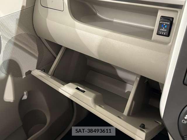 Daihatsu TANTO 2014-08 8246895-24