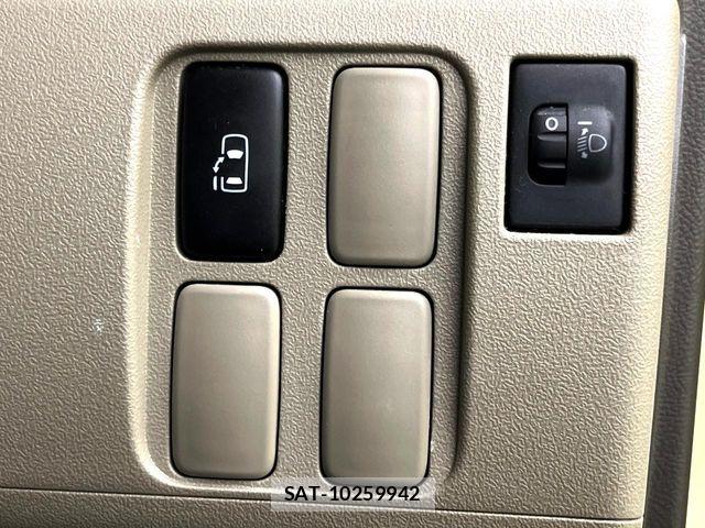 Daihatsu TANTO 2011-12 8317516-3