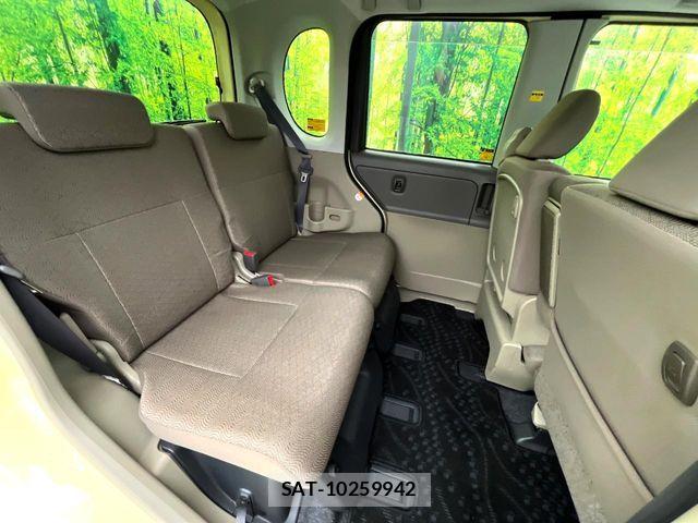 Daihatsu TANTO 2011-12 8317516-8