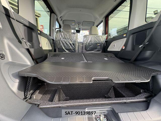 Daihatsu TANTO 2025-06 8317506-18