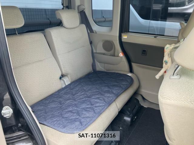 Daihatsu TANTO 2014-07 8317521-14