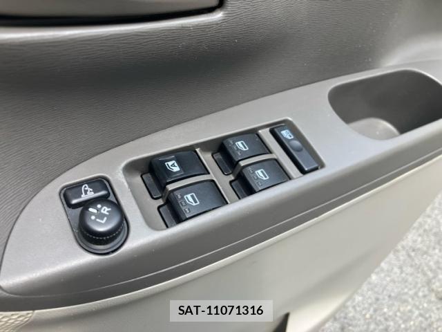 Daihatsu TANTO 2014-07 8317521-24