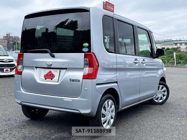 Daihatsu TANTO 2018-01 8317520-2