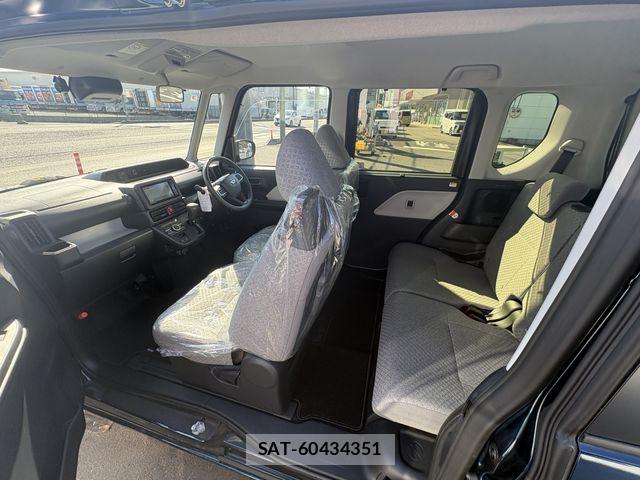 Daihatsu TANTO 2025-08 8317505-15