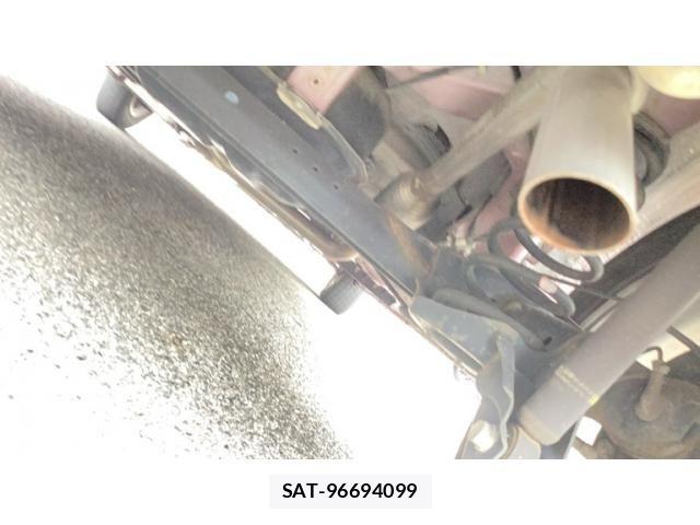 Daihatsu TANTO 2013-11 8317523-23