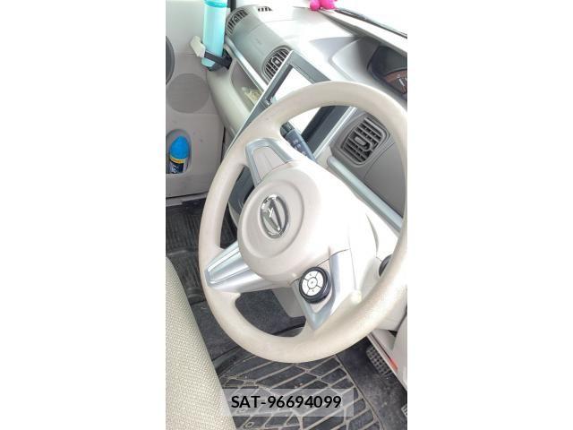 Daihatsu TANTO 2013-11 8317523-28