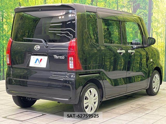 Daihatsu TANTO 2022-01 8317508-16