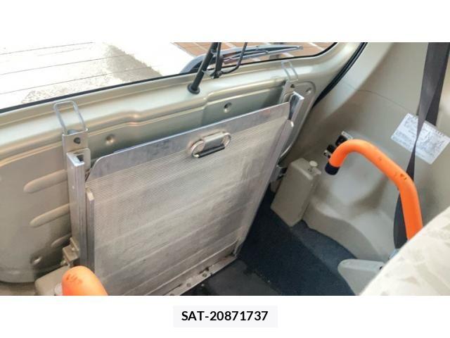 Daihatsu TANTO 2006-11 8317527-5