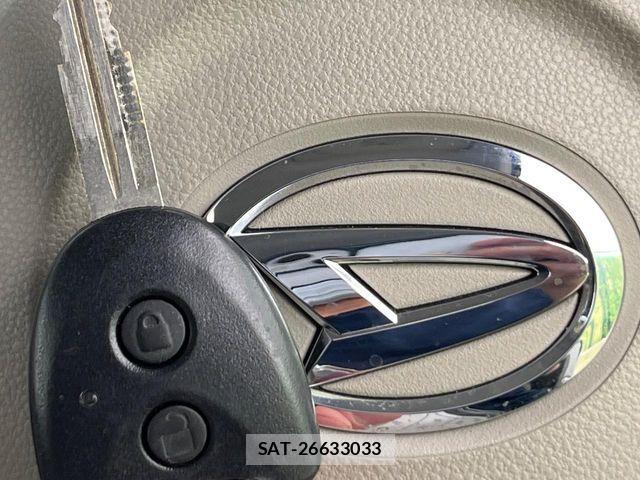 Daihatsu TANTO 2015-12 8338136-4
