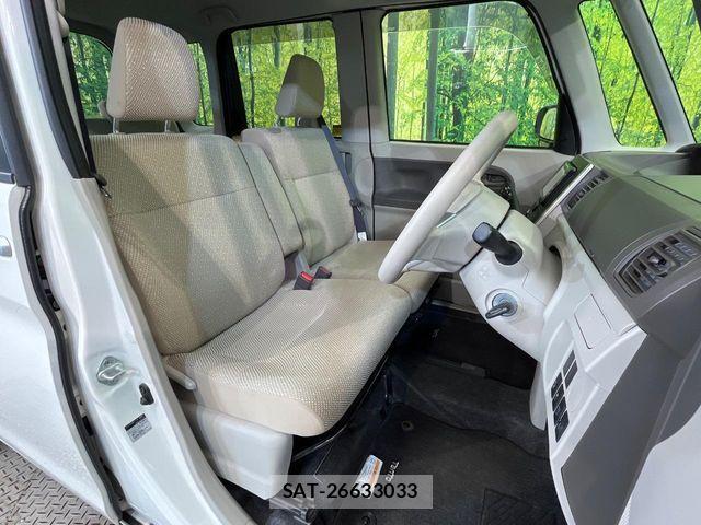 Daihatsu TANTO 2015-12 8338136-8