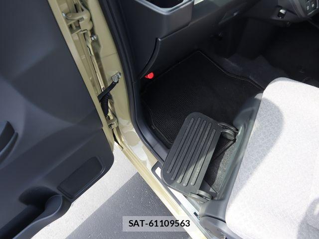 Daihatsu TANTO 2024-11 8338131-4