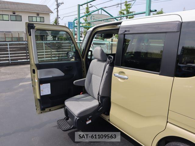 Daihatsu TANTO 2024-11 8338131-5