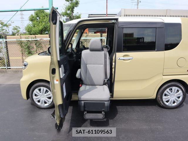 Daihatsu TANTO 2024-11 8338131-6