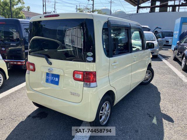 Daihatsu TANTO 2008-09 8338144-3