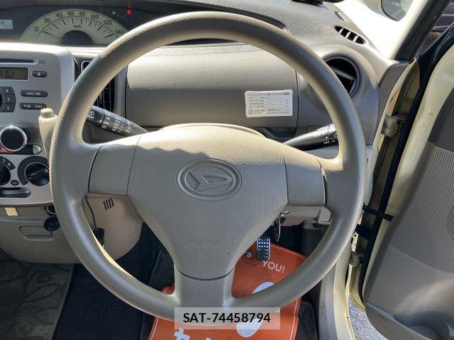 Daihatsu TANTO 2008-09 8338144-6