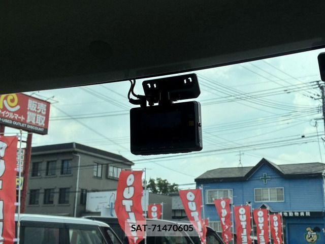 Daihatsu TANTO 2014-05 8338138-19