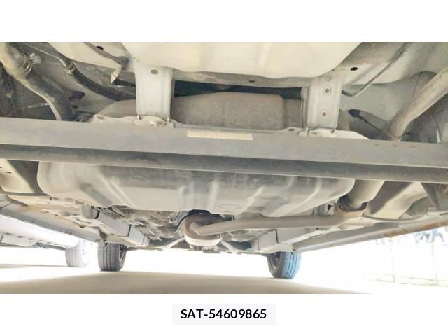 Daihatsu TANTO 2011-10 8338143-4