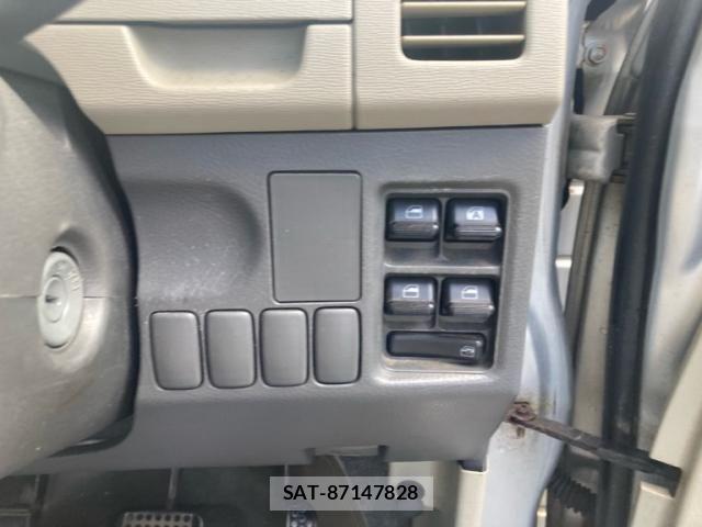 Daihatsu TANTO 2004-02 8355728-15